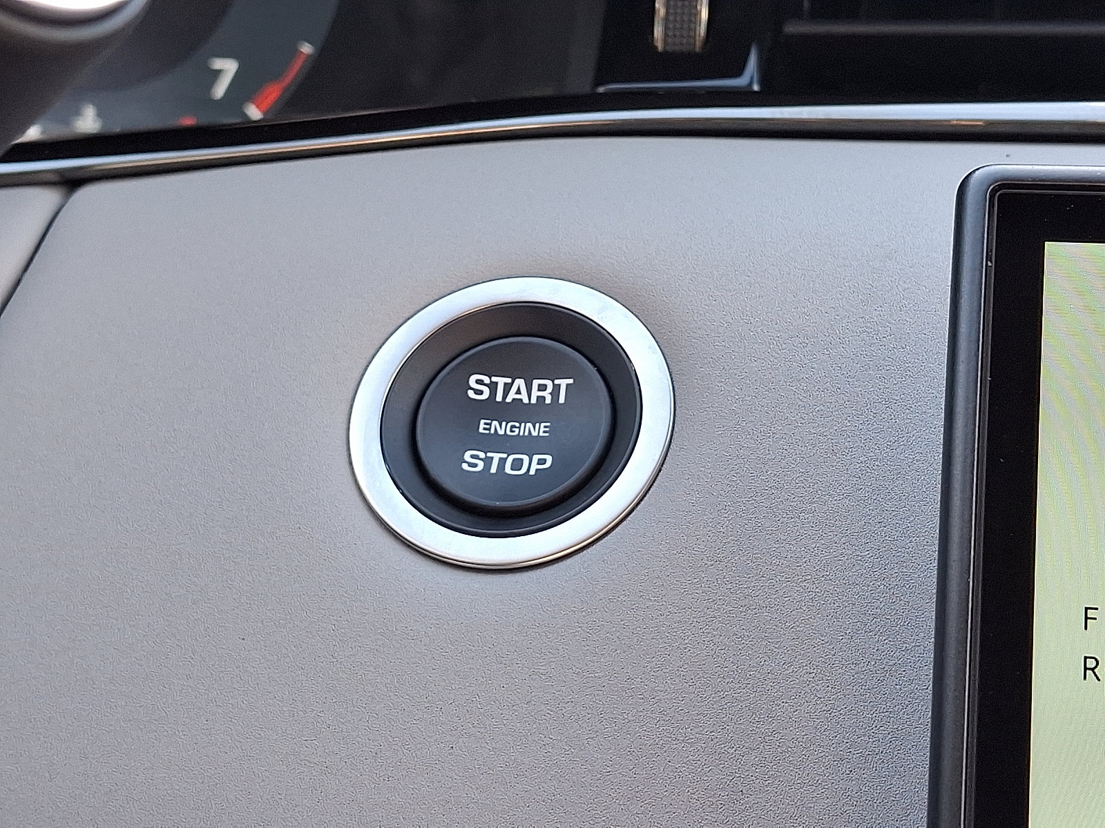 Certified 2024 Land Rover Range Rover Evoque S image 26