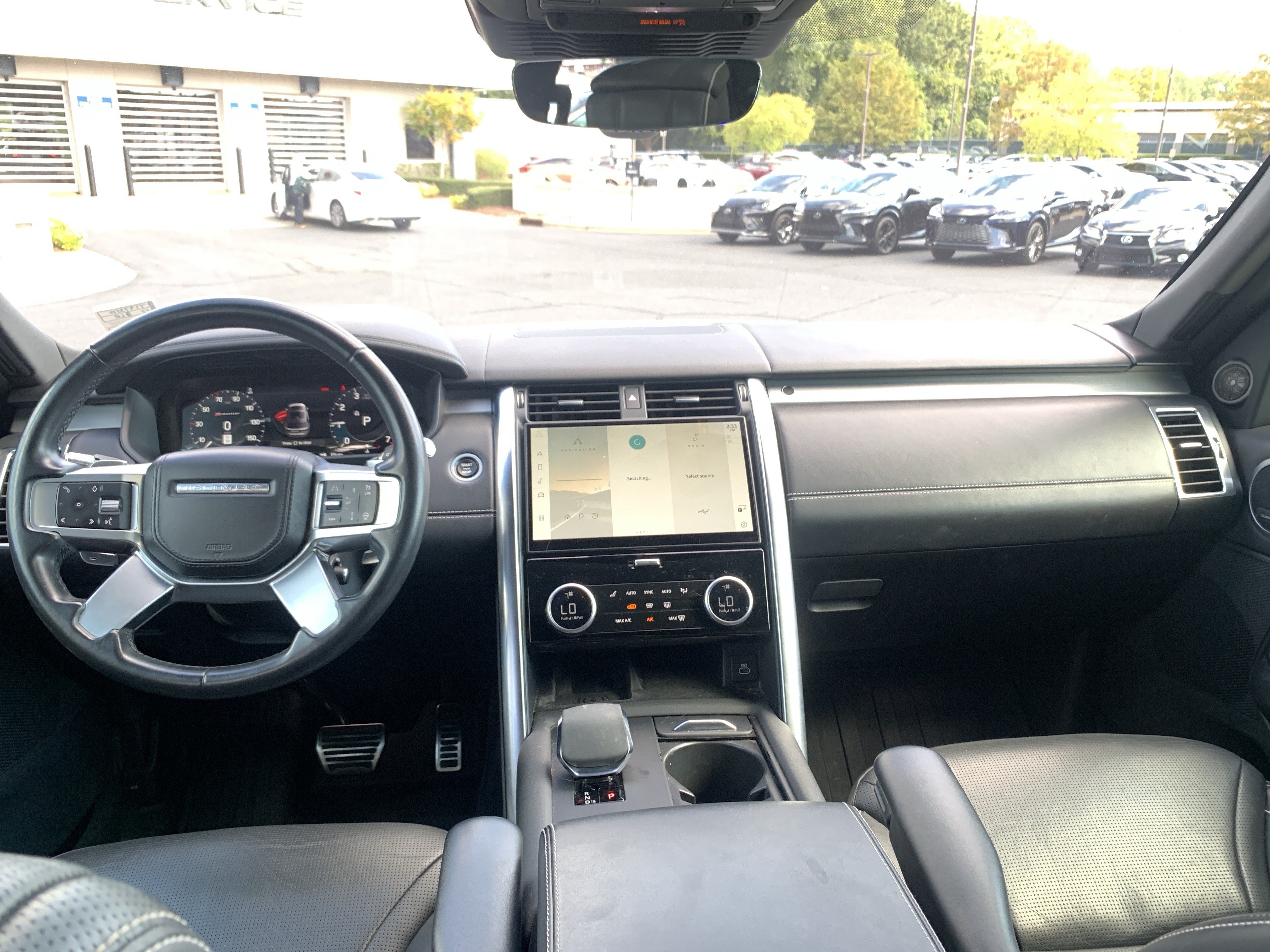 Used 2022 Land Rover Discovery HSE R-Dynamic AWD/4WD image 28