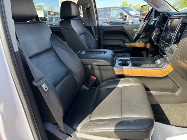 Used 2018 Chevrolet Silverado 3500 LTZ AWD/4WD image 16