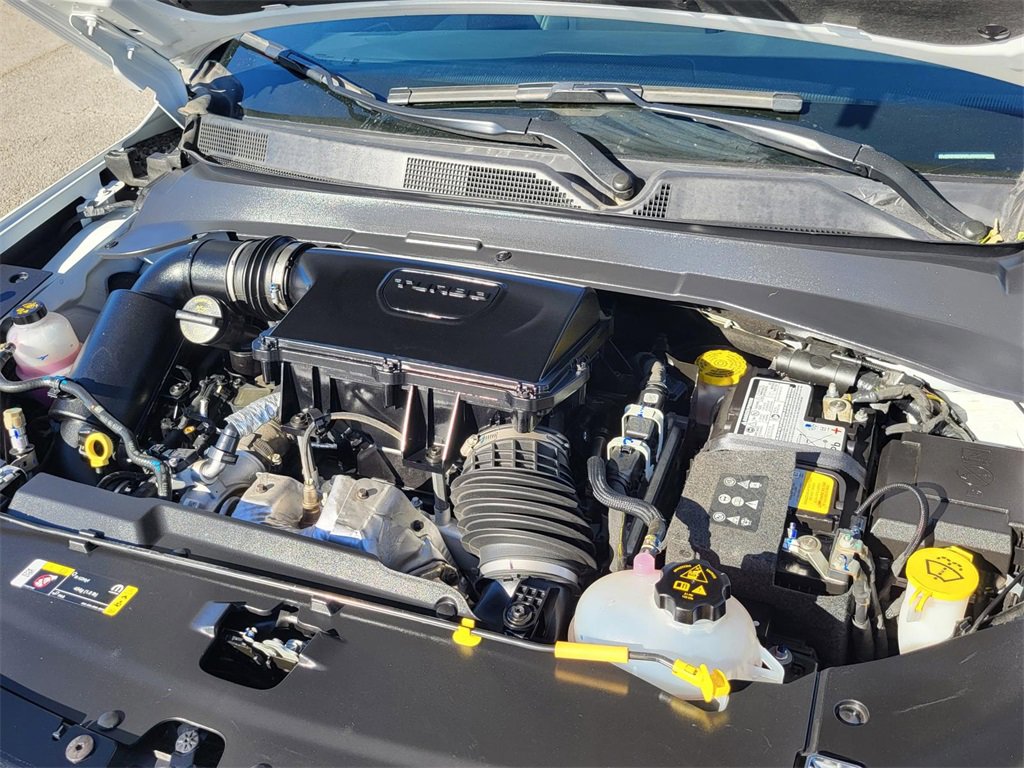 Used 2025 Jeep Compass Limited image 33