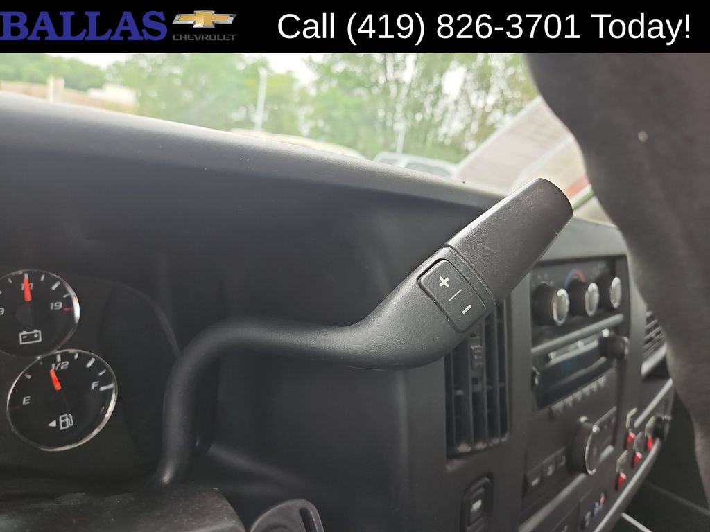 Used 2014 Chevrolet Express 2500 RWD image 16