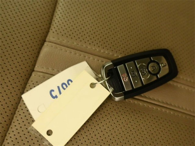 Used 2023 Ford Expedition Limited image 13