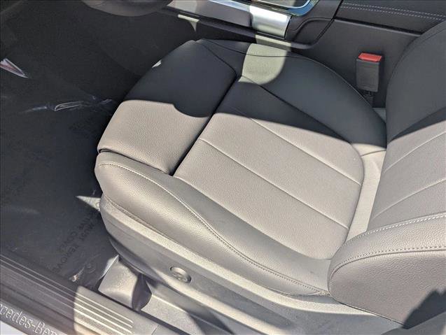 New 2026 Mercedes-Benz GLB 250 video 4