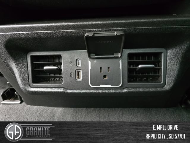 Used 2024 GMC Sierra 1500 SLT AWD/4WD image 35
