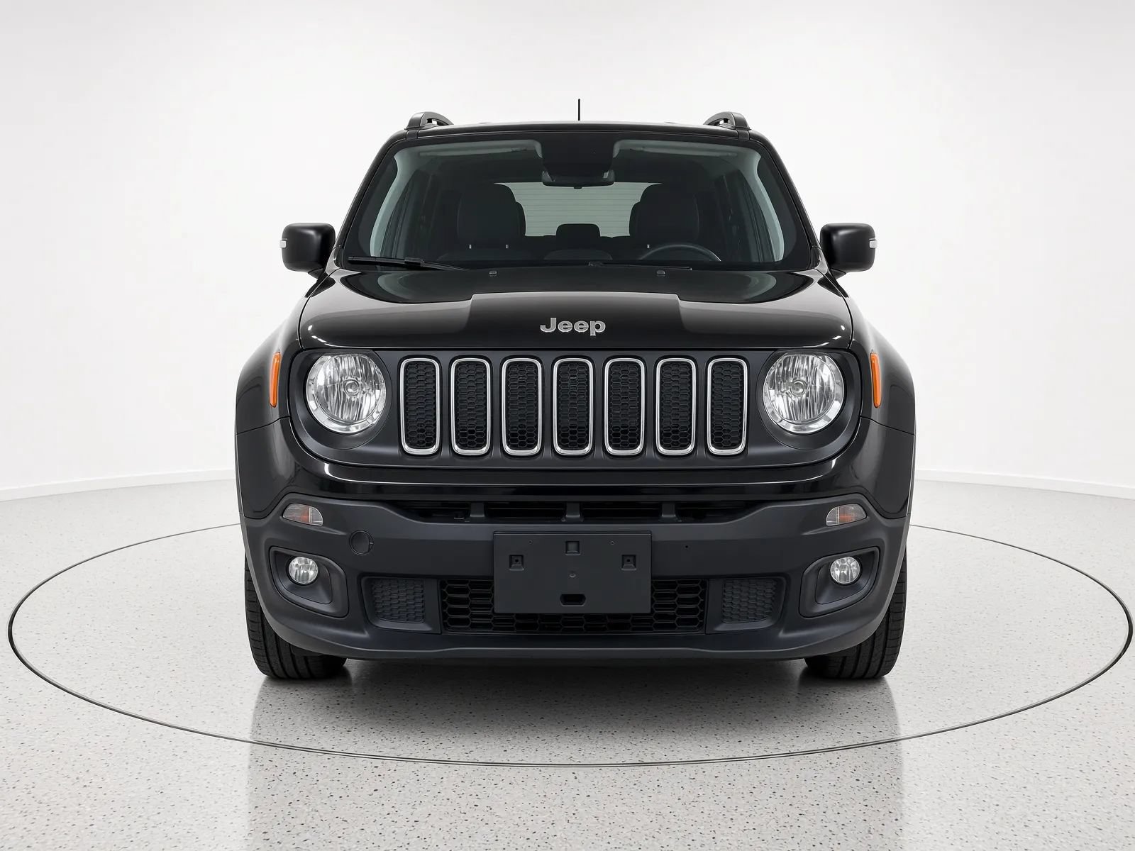 Used 2018 Jeep Renegade Latitude AWD/4WD image 2