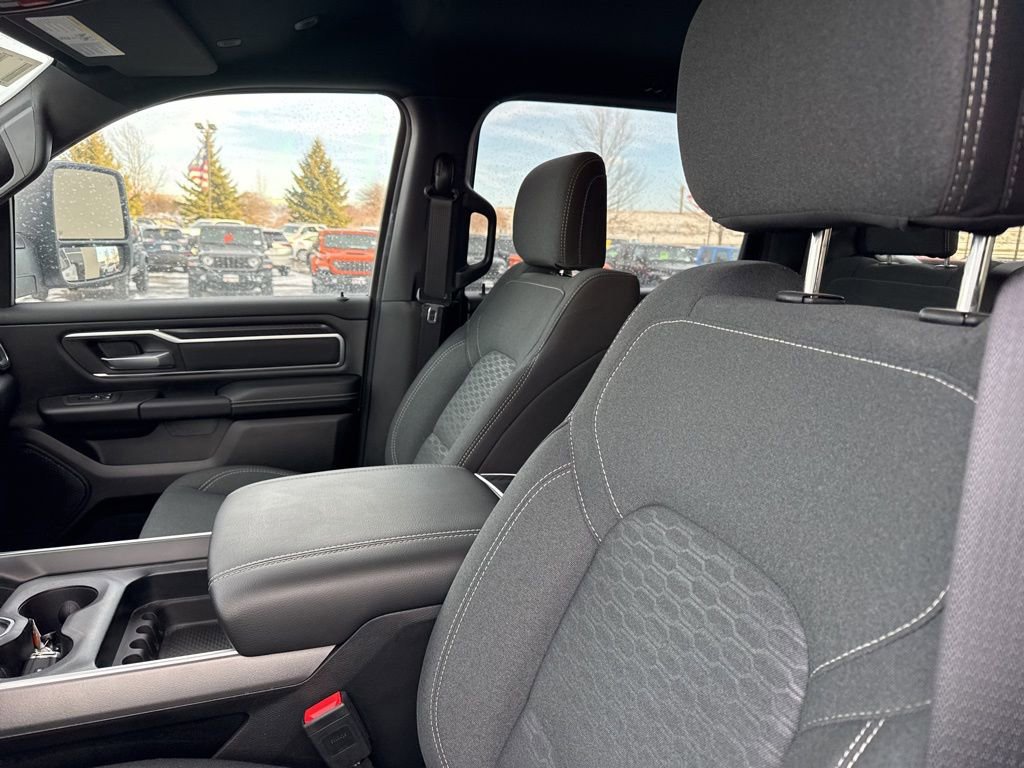 New 2025 RAM 1500 Big Horn AWD/4WD image 15