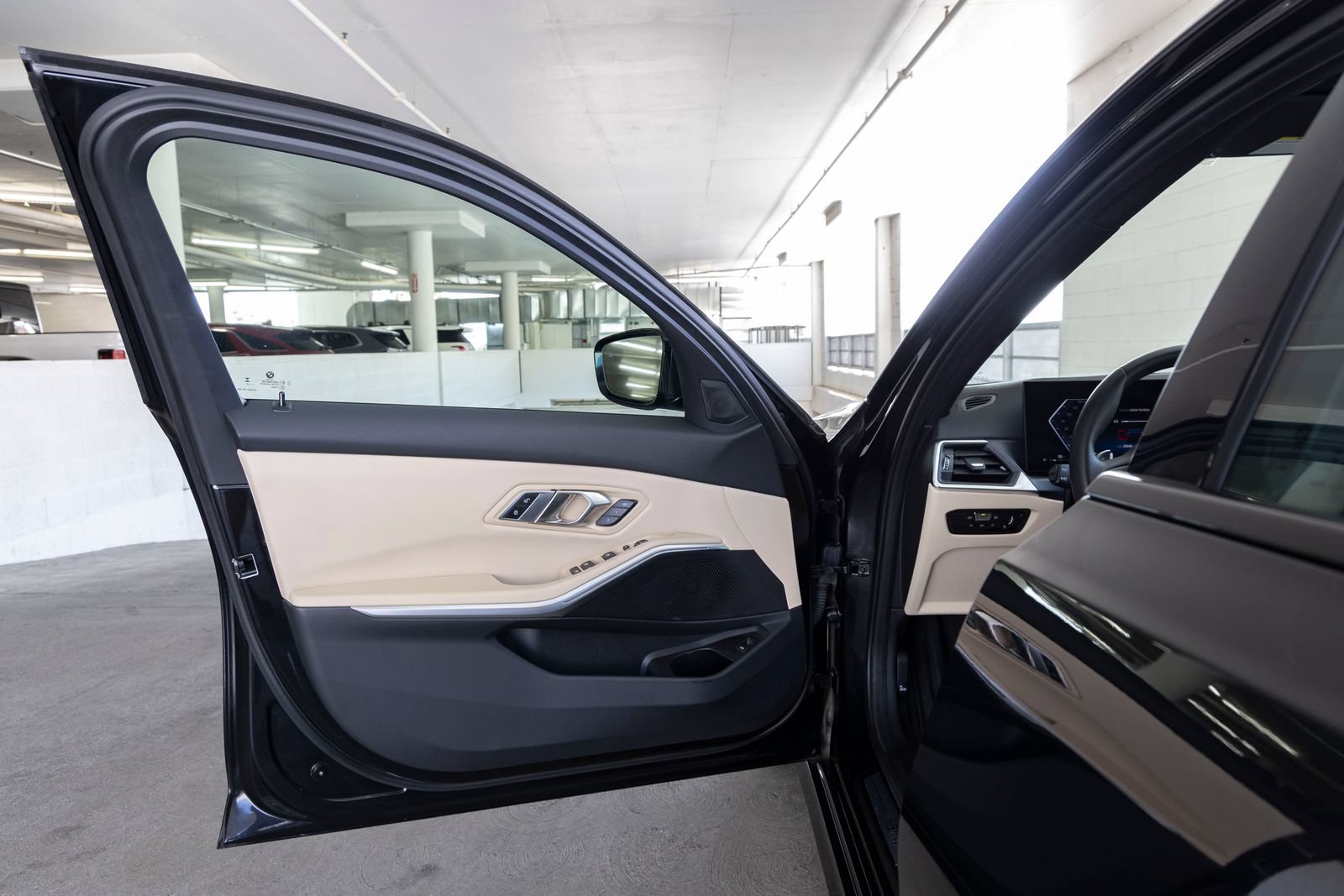 Certified 2023 BMW 330i Sedan w/ Parking Assistance Package RWD image 13