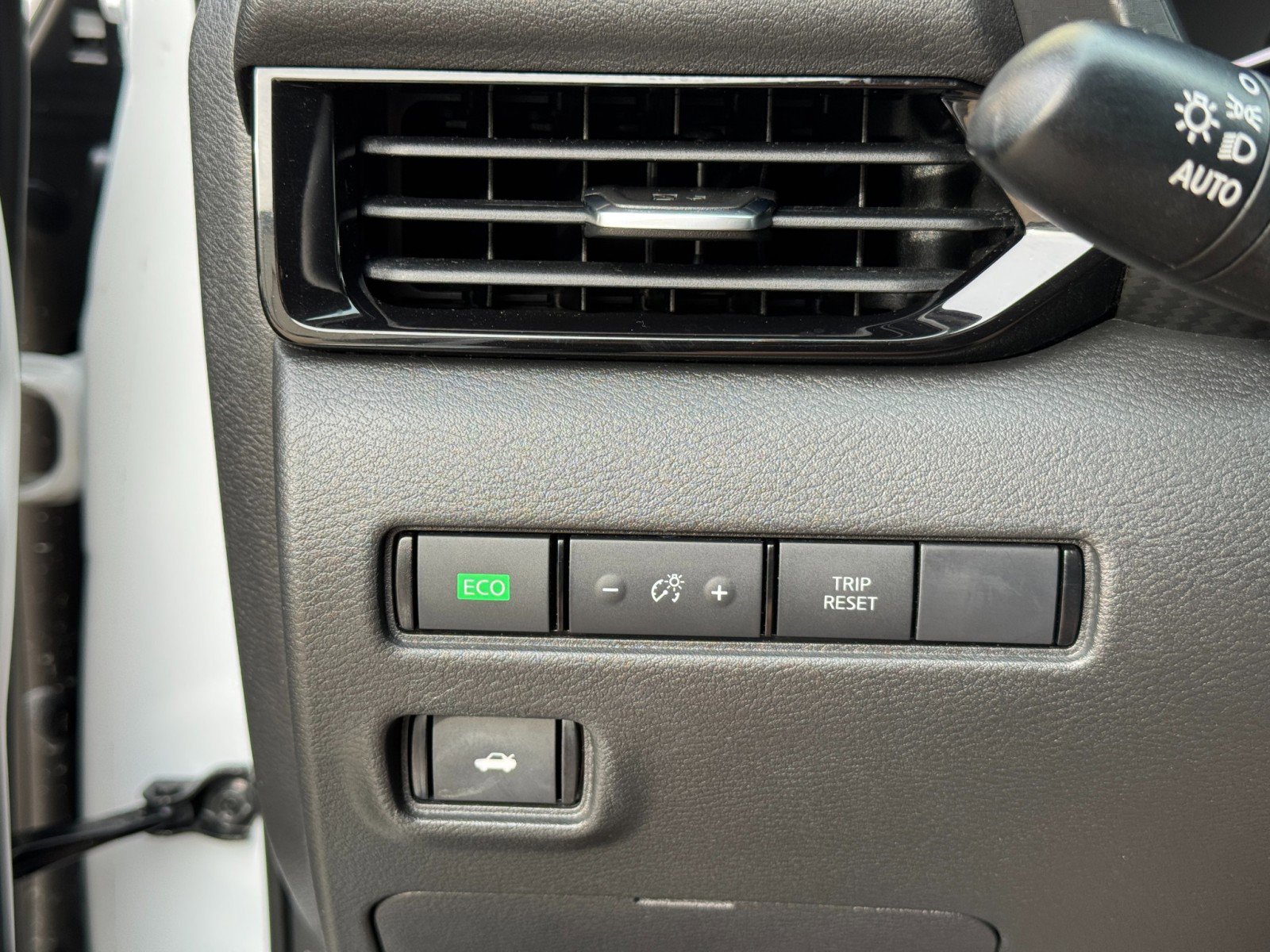 Used 2021 Nissan Sentra SV FWD image 16