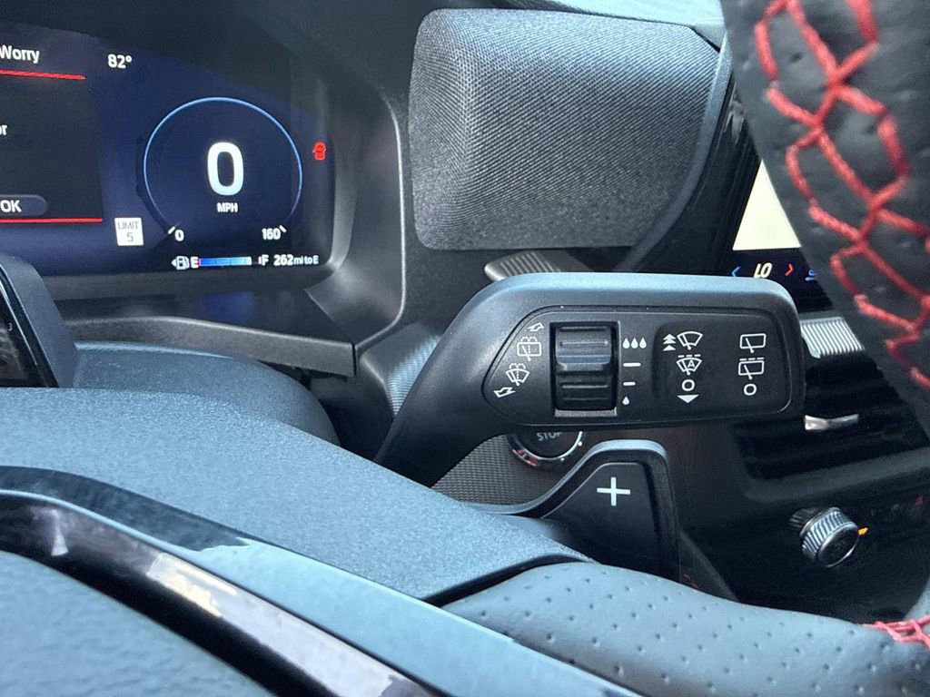 Used 2025 Ford Explorer ST RWD image 39