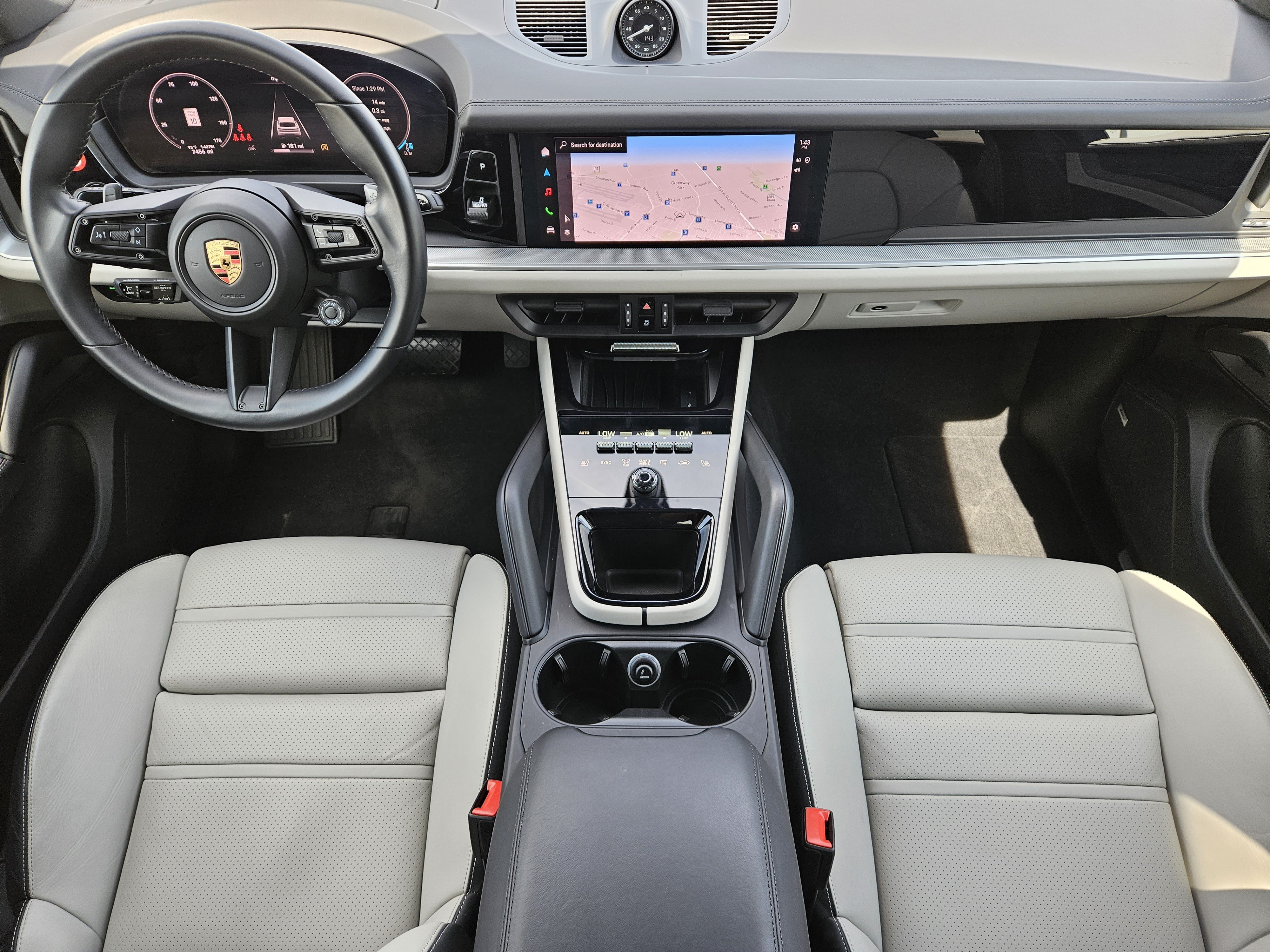 Certified 2024 Porsche Cayenne AWD/4WD image 24