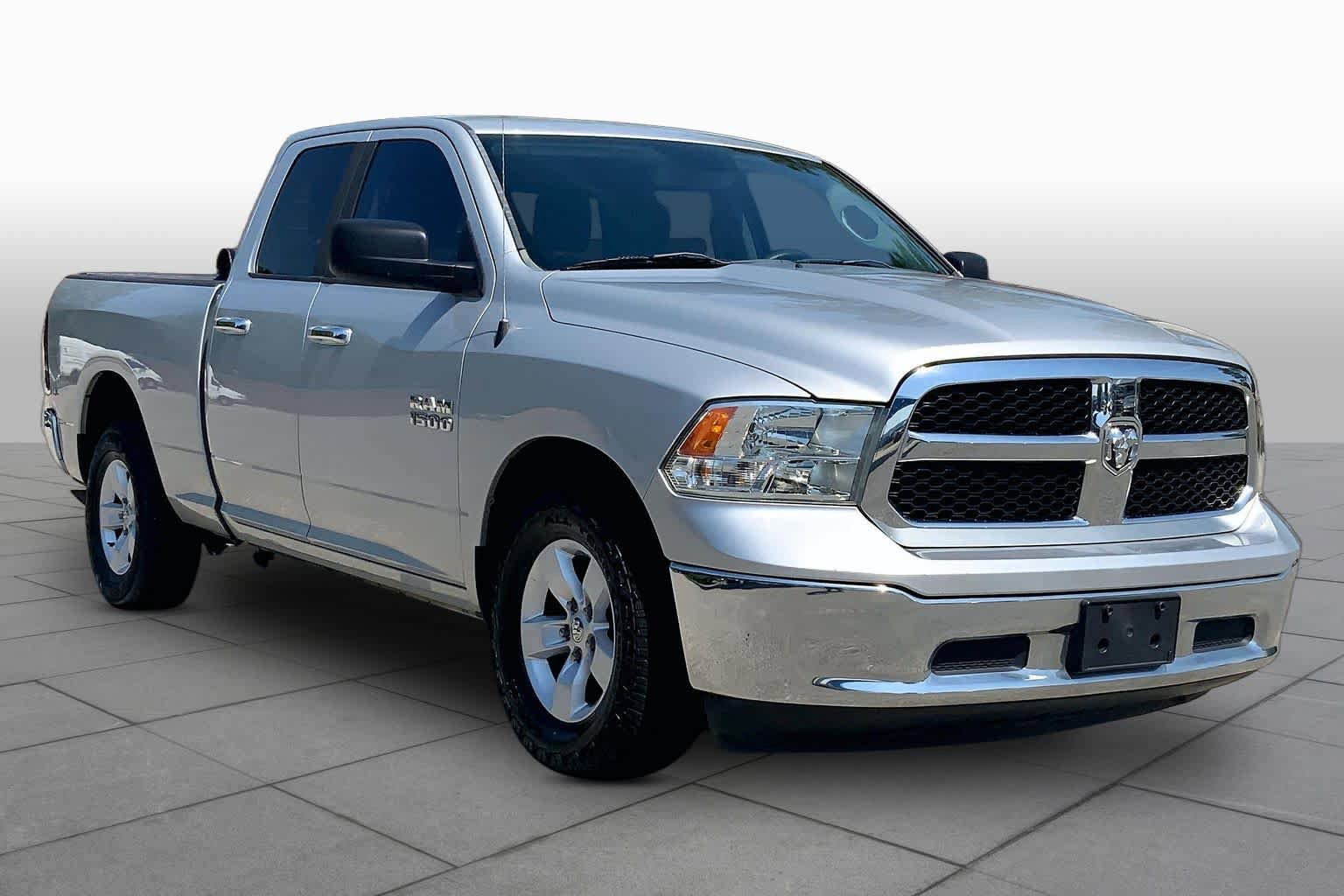 Used 2015 RAM 1500 Classic SLT RWD image 3