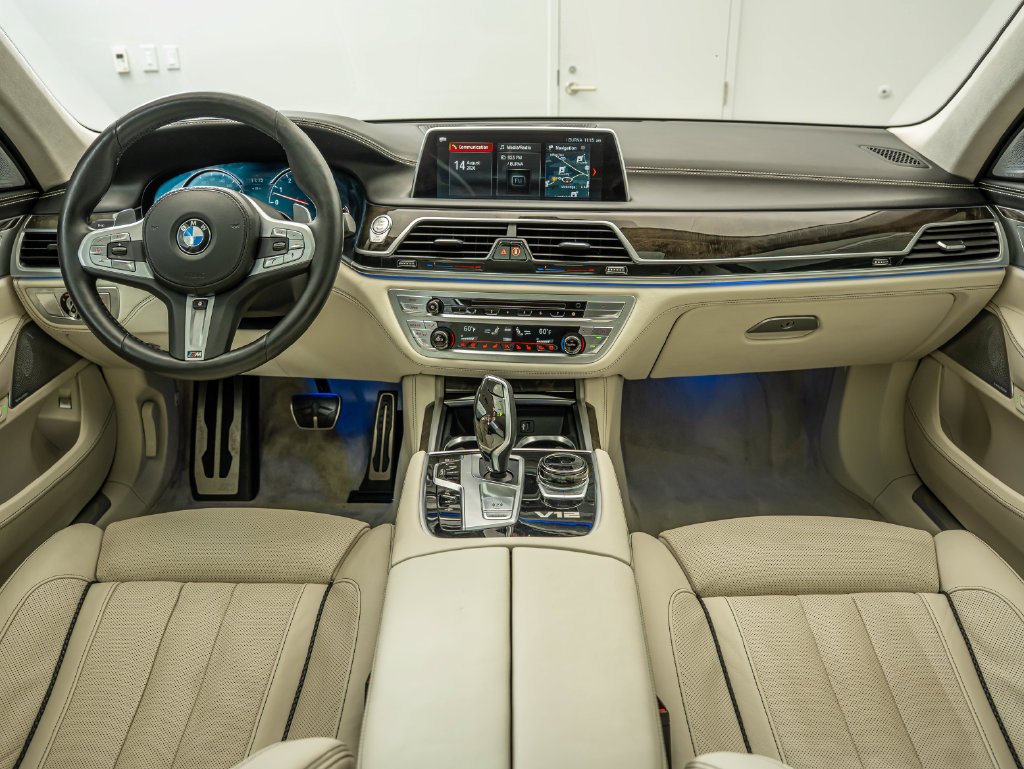 Used 2019 BMW M760i xDrive w/ Luxury Rear Seating Package AWD/4WD image 39