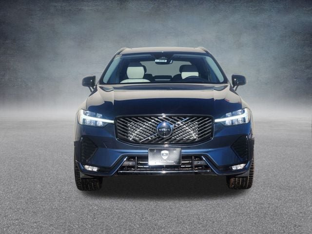 New 2026 Volvo XC60 B5 Ultra w/ Protection Package Premier AWD/4WD image 2