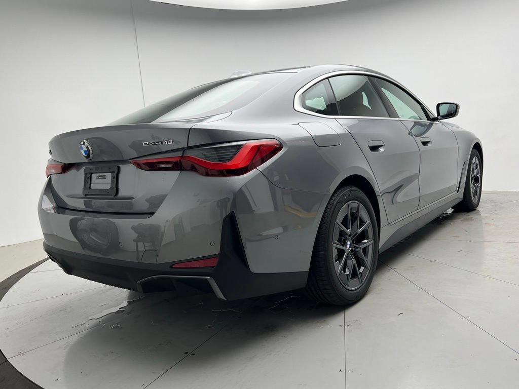 Used 2026 BMW i4 eDrive40 w/ Premium Package RWD image 3