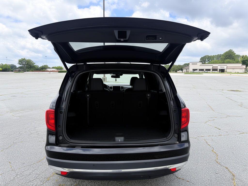 Used 2016 Honda Pilot Touring image 6