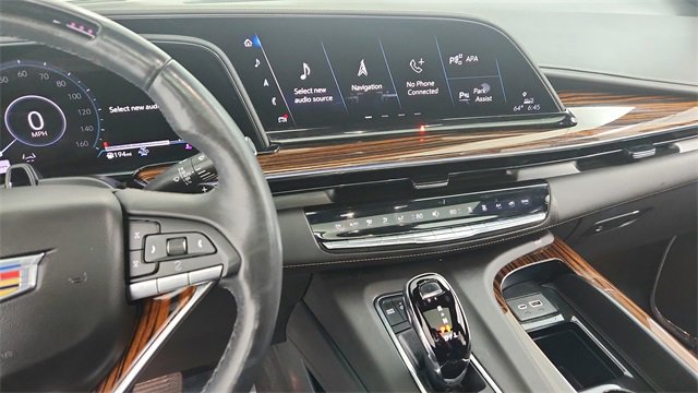 Certified 2023 Cadillac Escalade Premium Luxury w/ Performance Package image 16