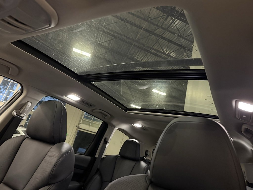 New 2025 Subaru Ascent Limited w/ Popular Package #1 image 4