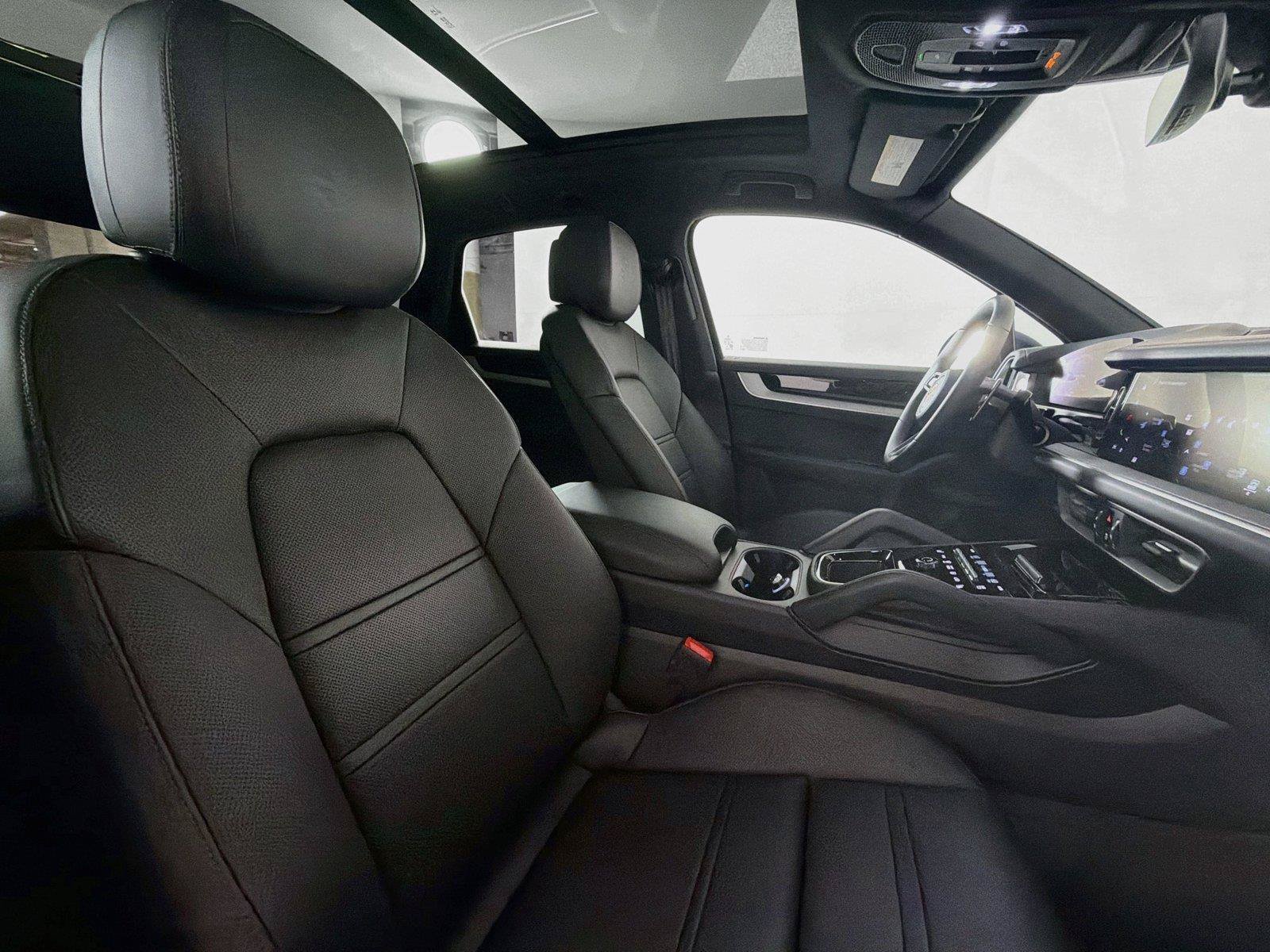 Certified 2026 Porsche Cayenne S AWD/4WD image 28