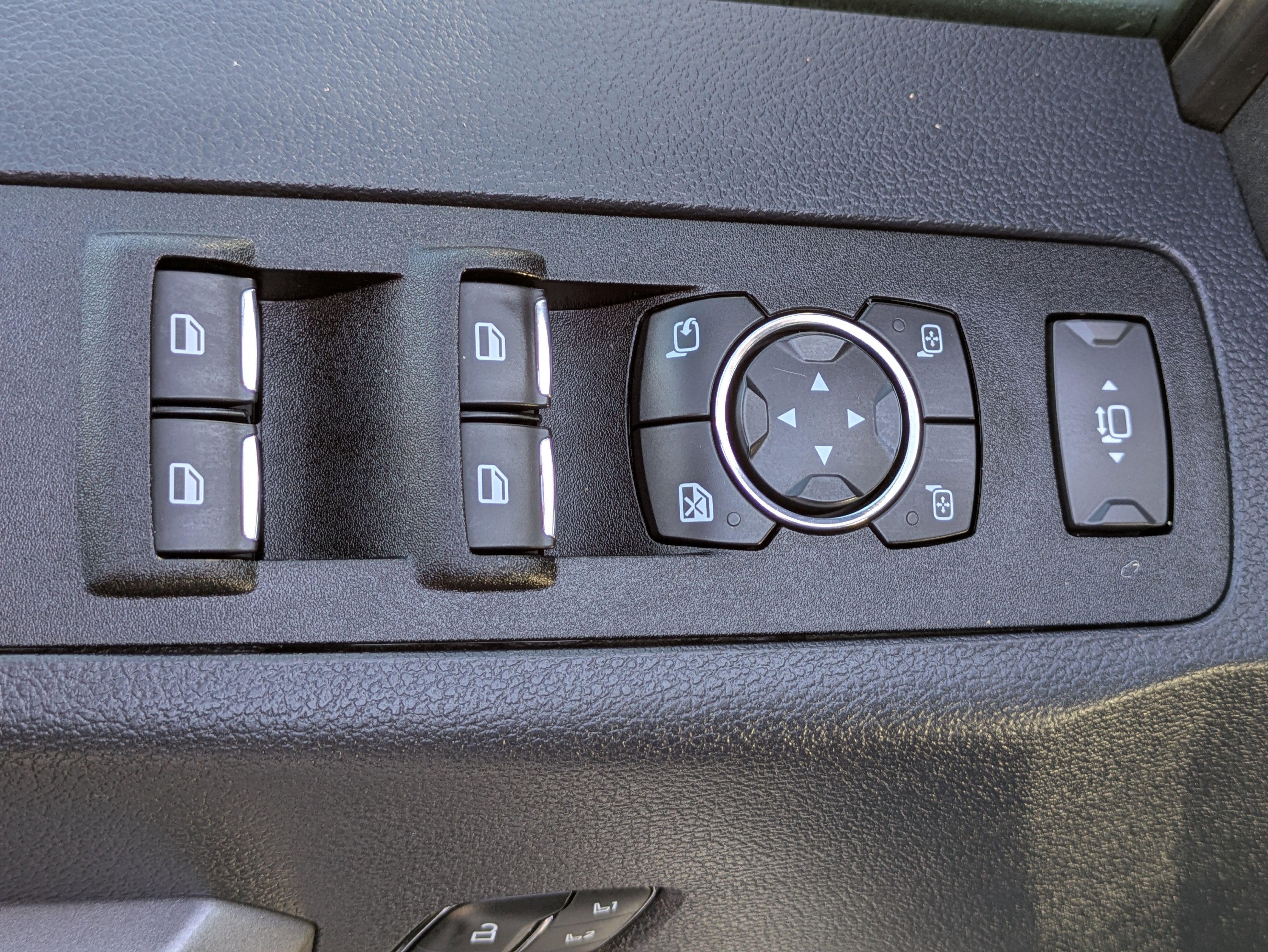 Used 2022 Ford F350 Platinum image 14