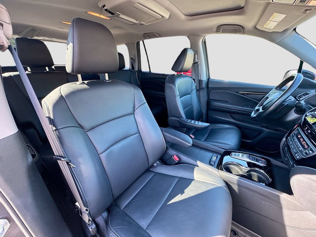 Used 2021 Honda Pilot Touring image 30
