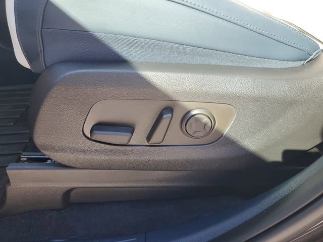 New 2026 Kia Carnival SX w/ SX Dark Edition Package image 16