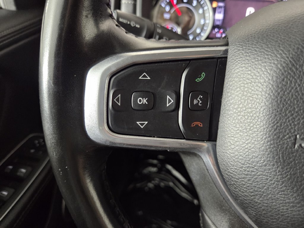 Used 2022 RAM 1500 Laramie AWD/4WD image 19