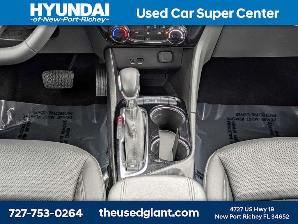 Used 2024 Buick Encore GX Sport Touring FWD image 22