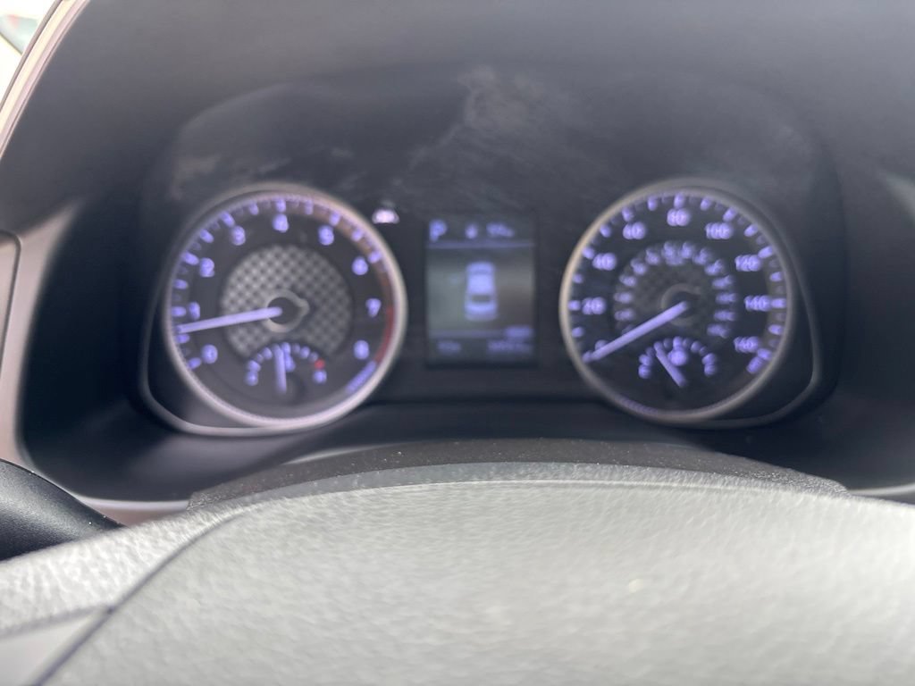 Used 2020 Hyundai Elantra SE FWD image 29
