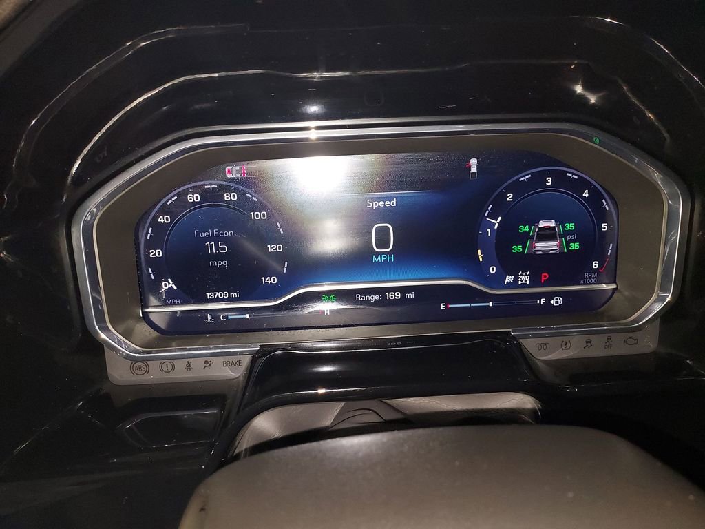 Used 2025 Chevrolet Silverado 1500 High Country w/ Technology Package image 21