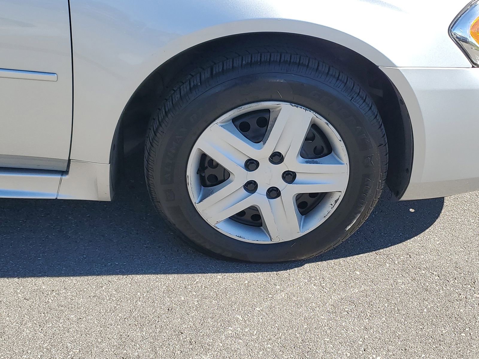 Used 2010 Chevrolet Impala LS FWD image 6