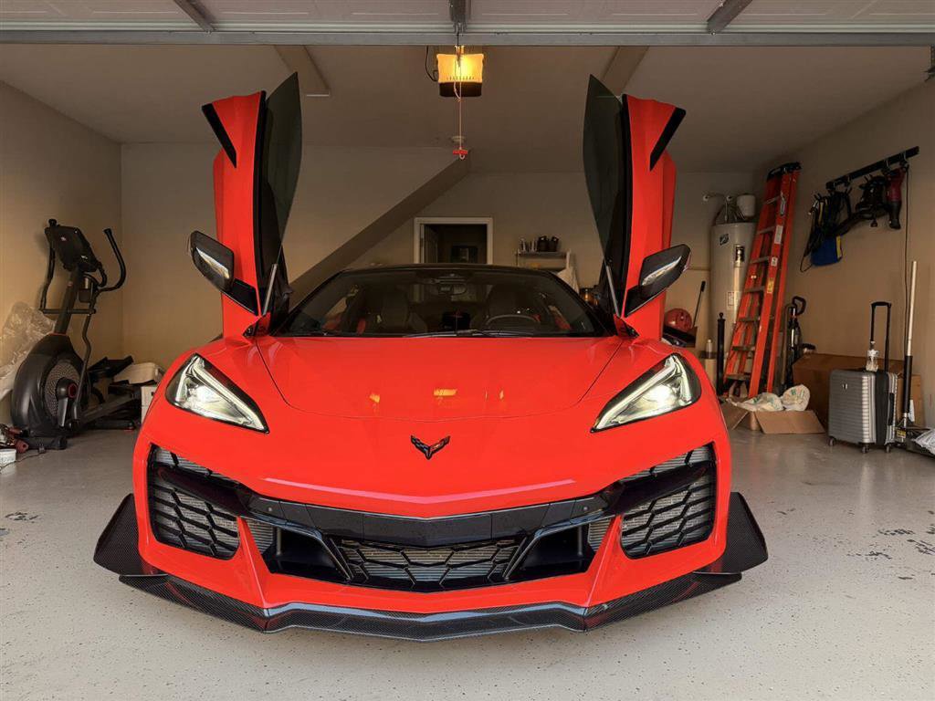 Used 2025 Chevrolet Corvette Z06 w/ Z07 Performance Package