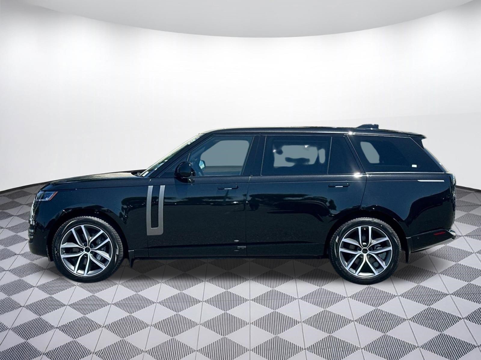 New 2026 Land Rover Range Rover Long Wheelbase SE AWD/4WD image 2
