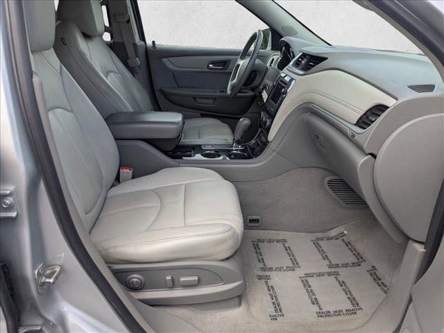 Used 2017 Chevrolet Traverse LT FWD image 19