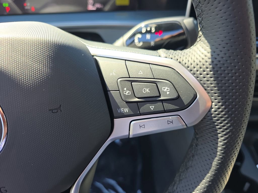 New 2026 Volkswagen Tiguan SE R-Line image 22