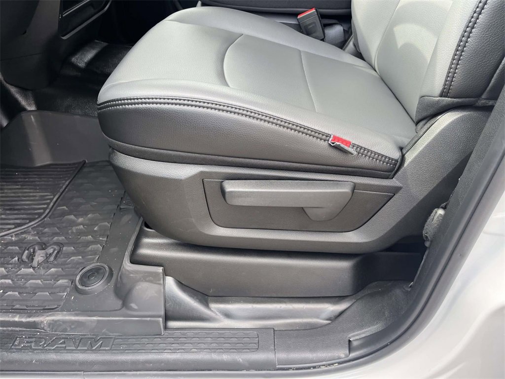 New 2025 RAM 2500 Tradesman w/ Chrome Appearance Group image 16