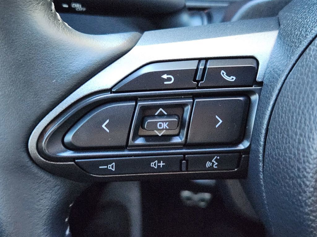 Used 2025 Toyota Corolla Core image 20