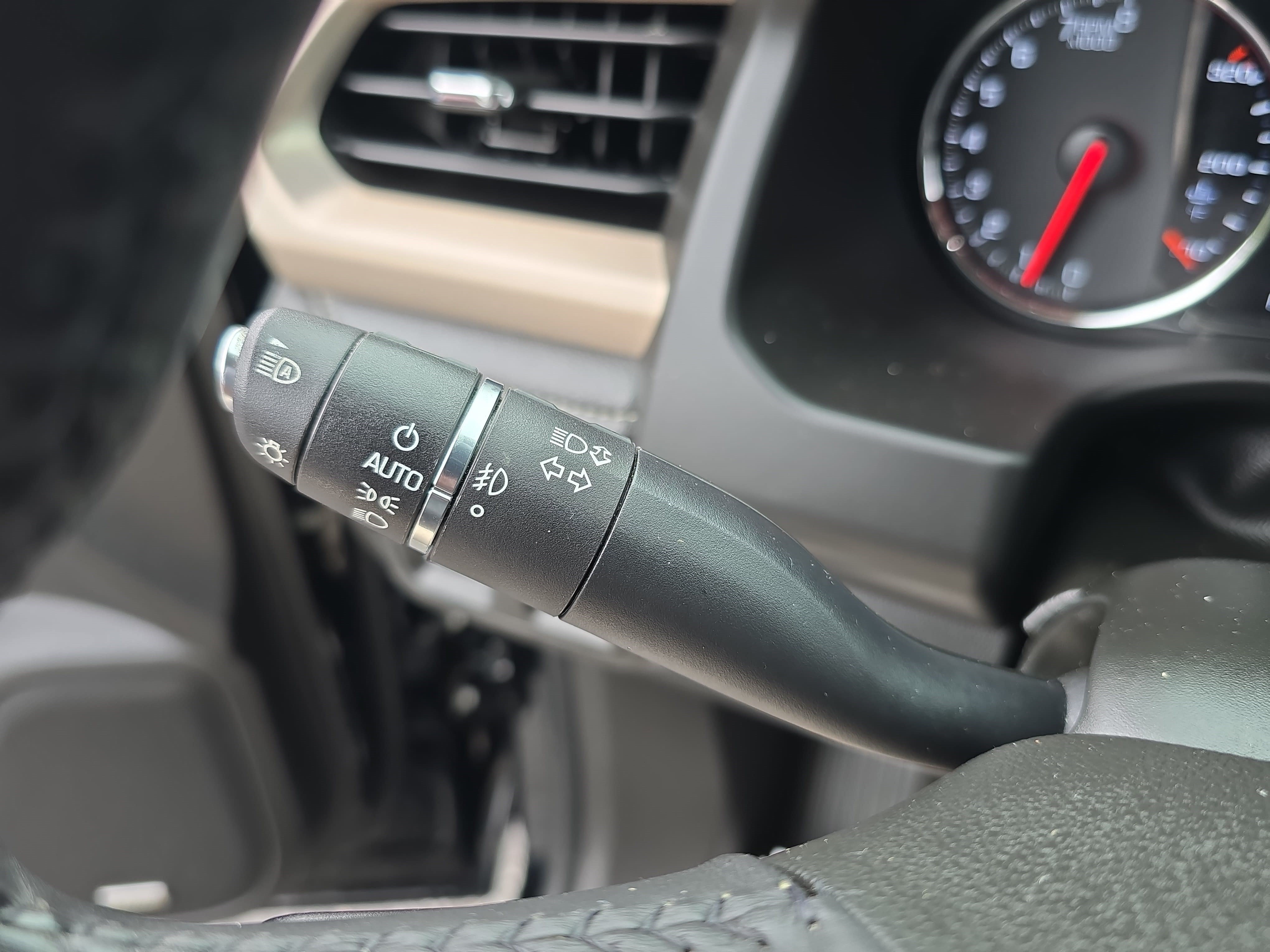 Used 2017 GMC Acadia Denali w/ Technology Package FWD image 26