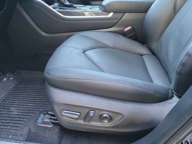 Used 2026 Toyota Highlander Limited image 6