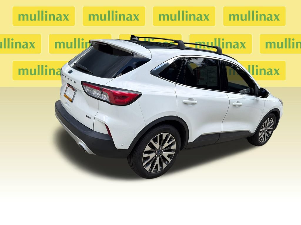 Used 2020 Ford Escape Titanium FWD image 4