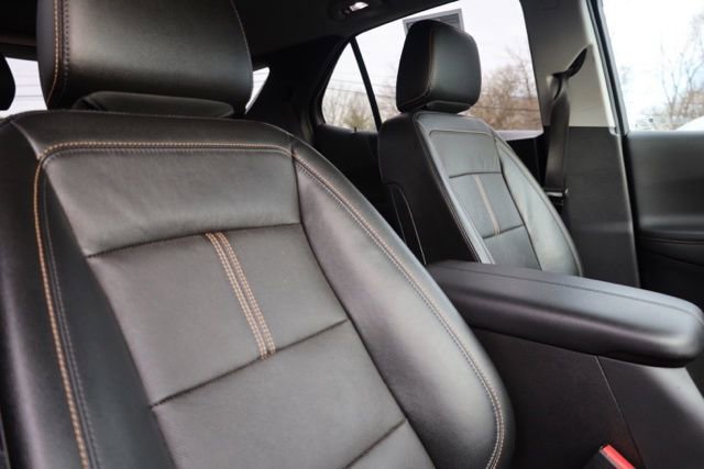 Used 2023 Chevrolet Equinox Premier image 36