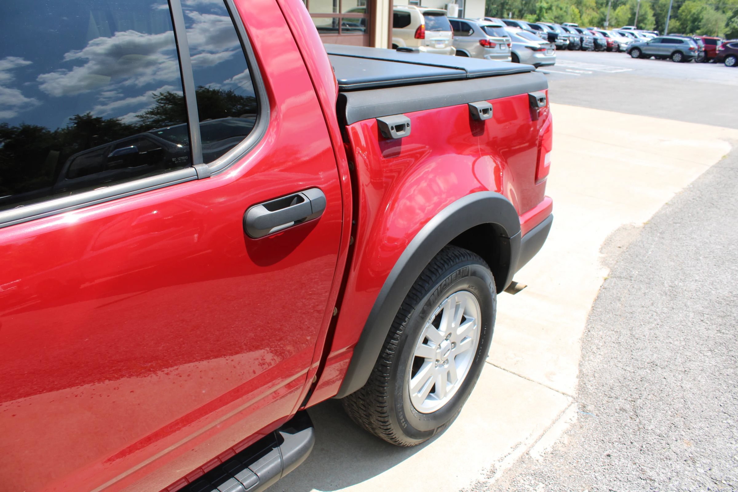 Used 2010 Ford Explorer Sport Trac XLT RWD image 4