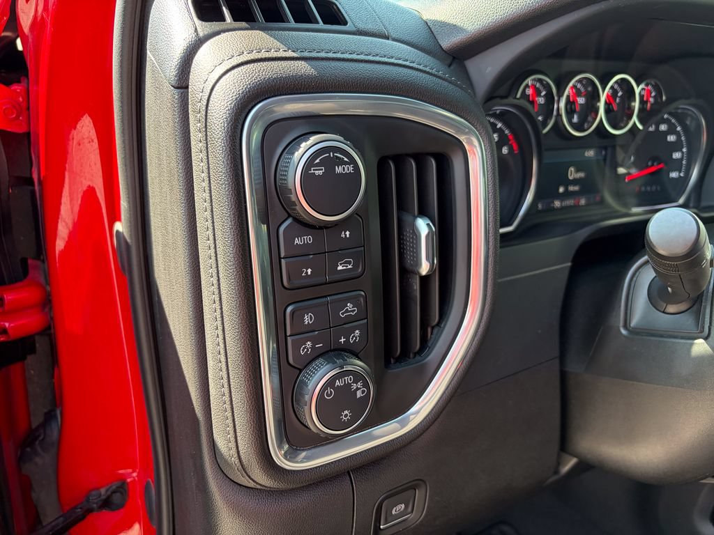 Used 2021 Chevrolet Silverado 1500 RST w/ Rally Edition AWD/4WD image 9