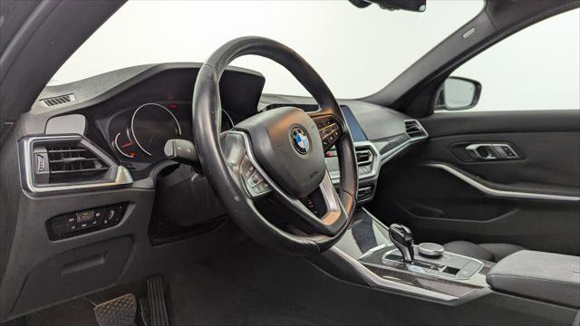 Used 2020 BMW 330i Sedan w/ Convenience Package RWD image 23