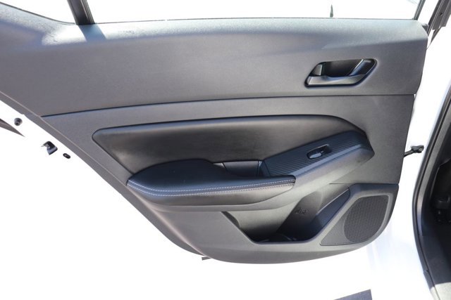 Used 2025 Nissan Altima 2.5 SV FWD image 12