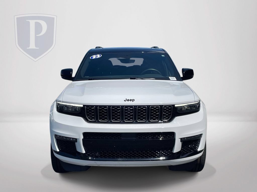 Used 2023 Jeep Grand Cherokee L Summit AWD/4WD image 3