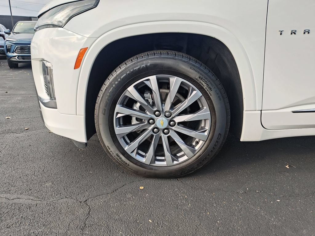 Used 2023 Chevrolet Traverse Premier w/ LPO, Floor Liner Package AWD/4WD image 10
