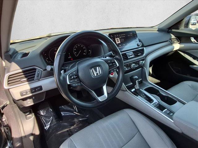 Used 2018 Honda Accord Touring image 10