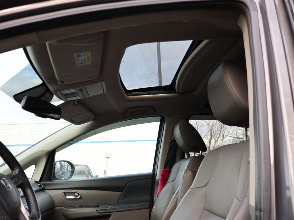 Used 2016 Honda Odyssey Touring image 10