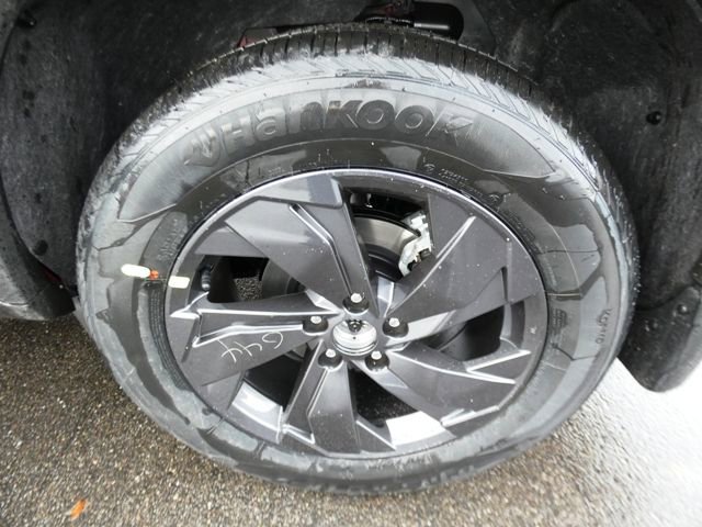New 2026 Nissan Rogue SV w/ Cold Weather Package AWD/4WD image 9