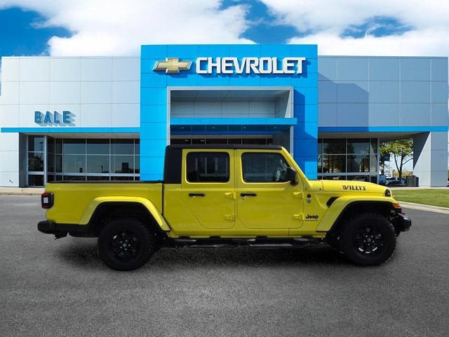 Used 2024 Jeep Gladiator Overland AWD/4WD image 2